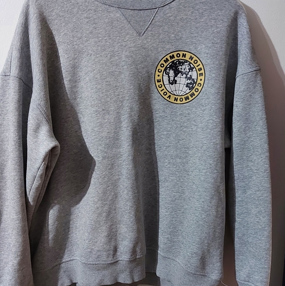 Sweater - Picture 1 of 3